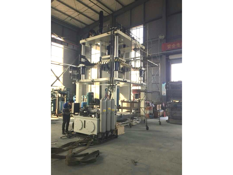 低壓鑄造機